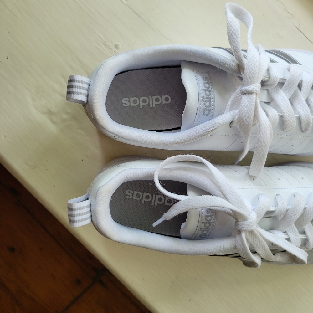 NEW Adidas Tennis Shoes
